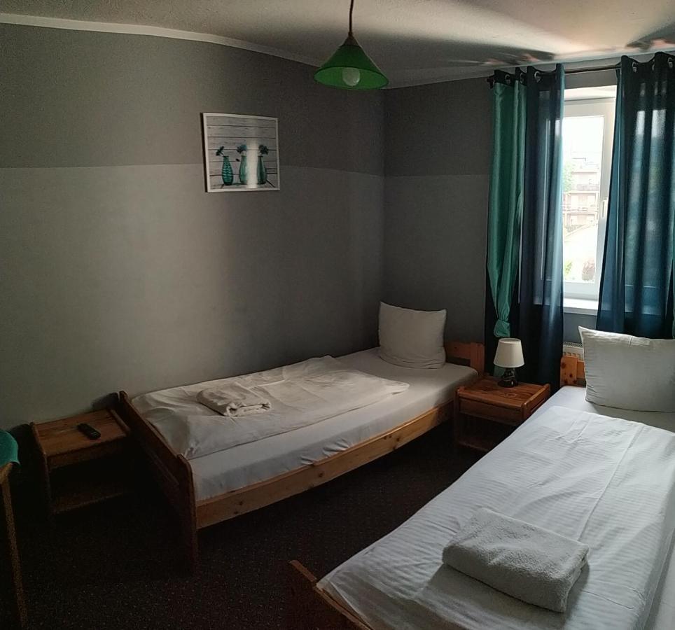 Hotelik Villa 莱格尼察 外观 照片