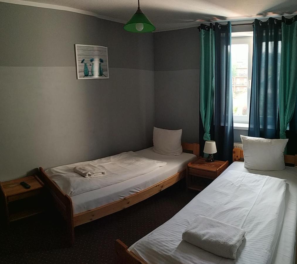 Hotelik Villa 莱格尼察 外观 照片
