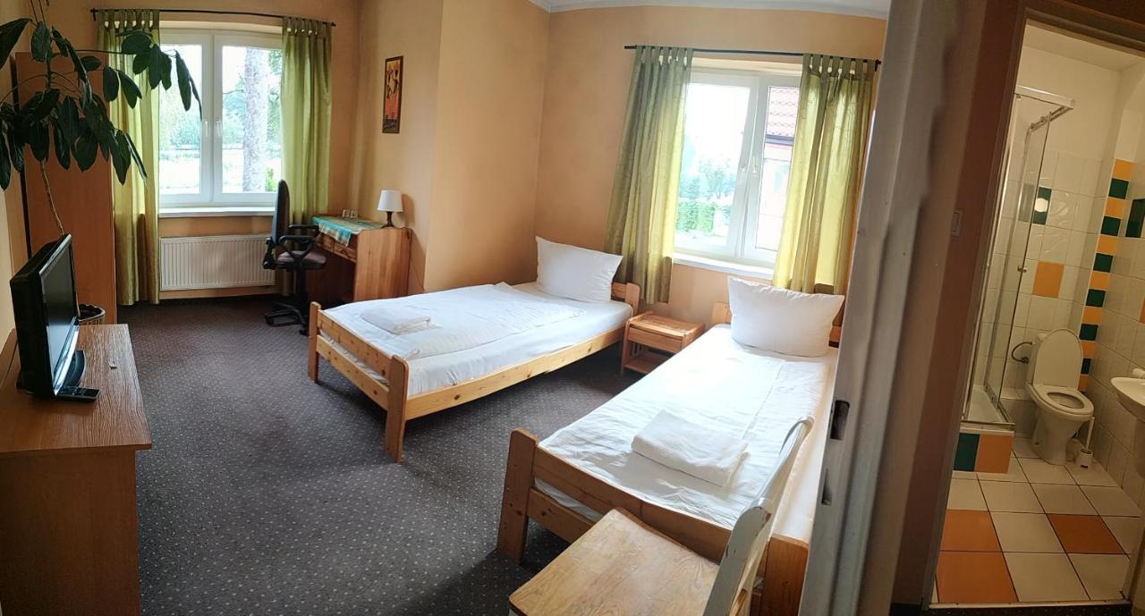 Hotelik Villa 莱格尼察 外观 照片